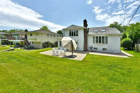 3 Joy Drive Manhasset Hills NY 11040