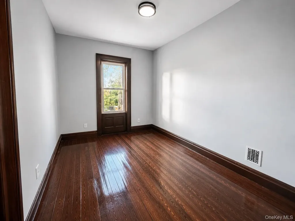 205 E Prospect Avenue Mount Vernon NY 10550
