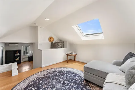 78 Bradley Road Scarsdale NY 10583