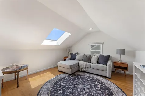 78 Bradley Road Scarsdale NY 10583