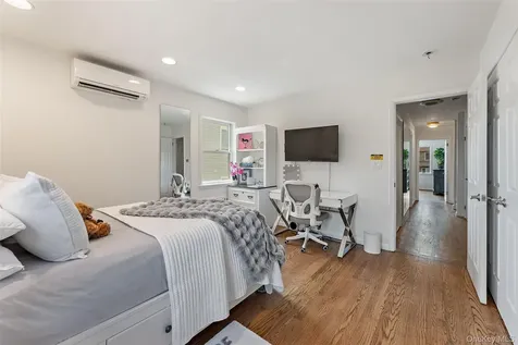 78 Bradley Road Scarsdale NY 10583