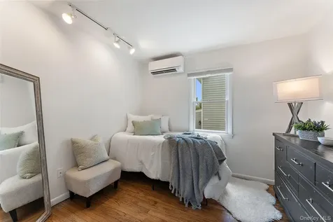 78 Bradley Road Scarsdale NY 10583