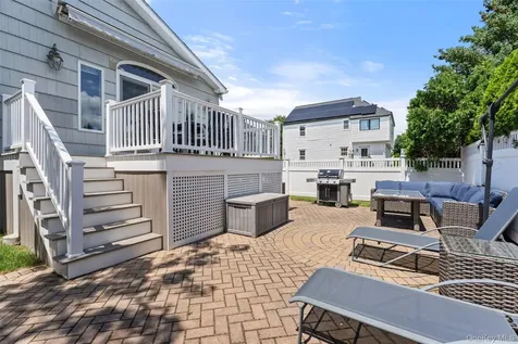 78 Bradley Road Scarsdale NY 10583