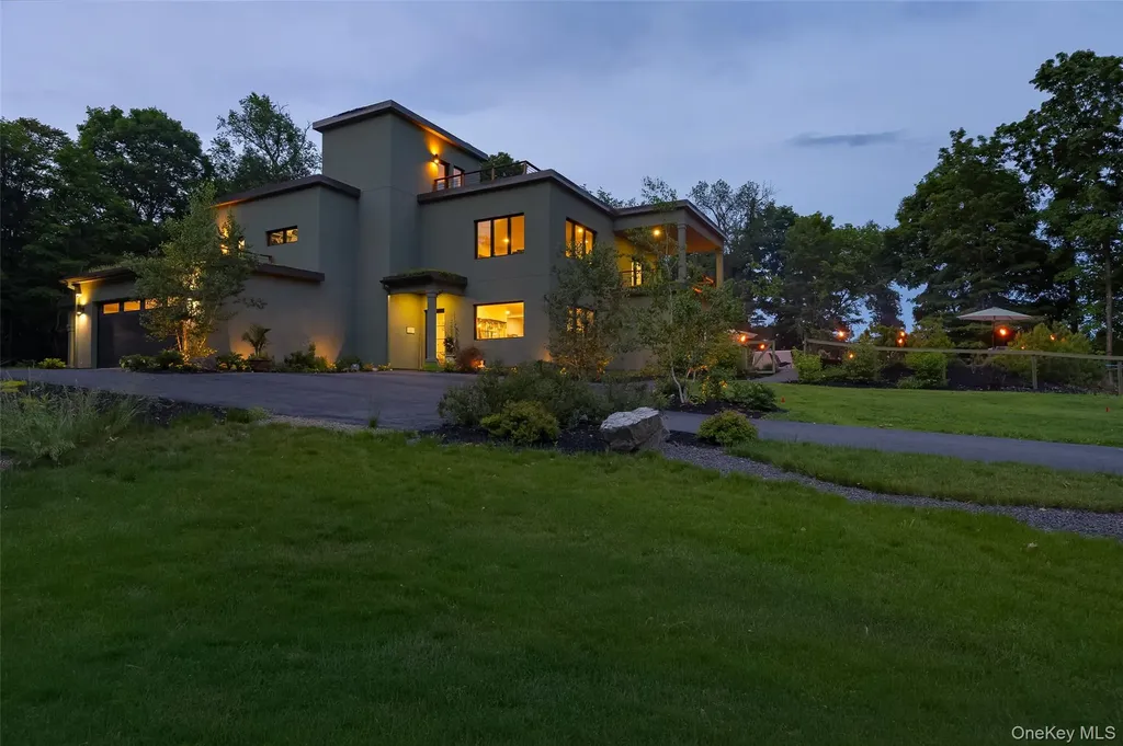 215 Smith Road Poughkeepsie NY 12603