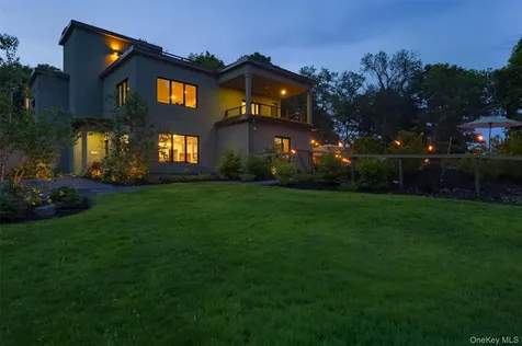 215 Smith Road Poughkeepsie NY 12603