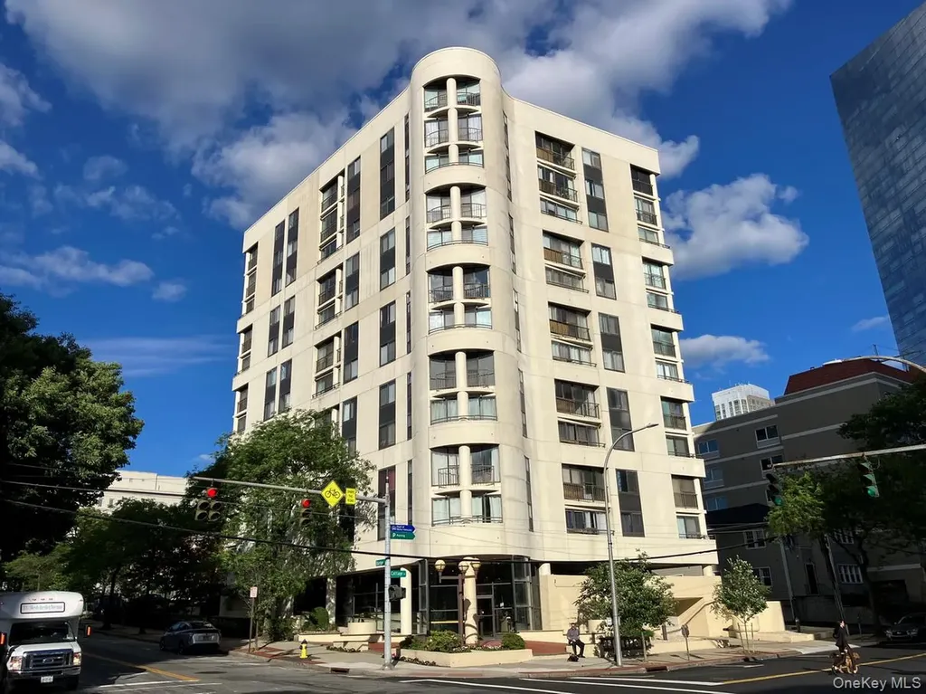 10 Cottage Place White Plains NY 10601