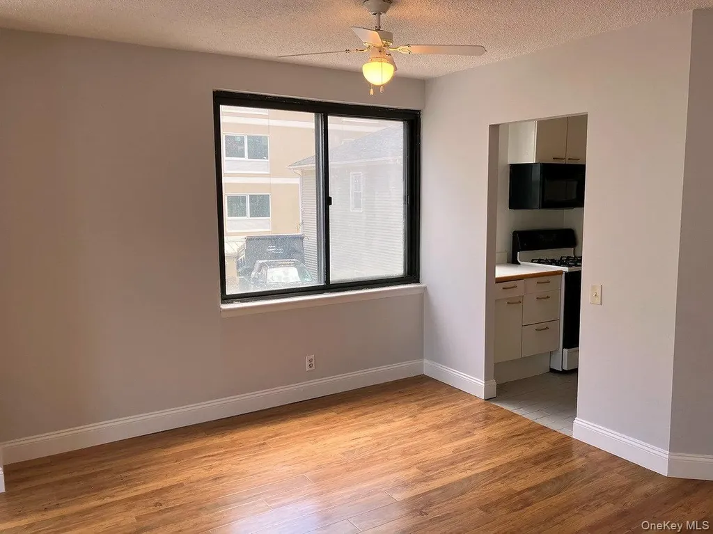 10 Cottage Place White Plains NY 10601