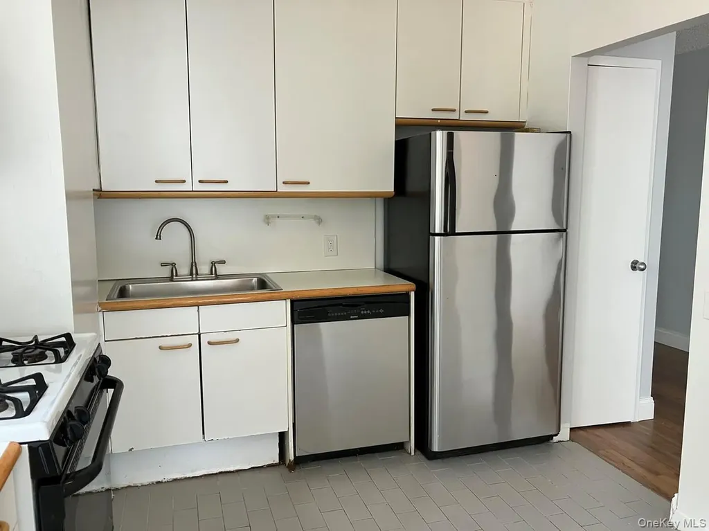10 Cottage Place White Plains NY 10601