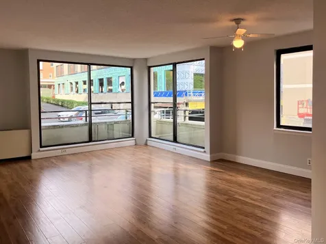 10 Cottage Place White Plains NY 10601