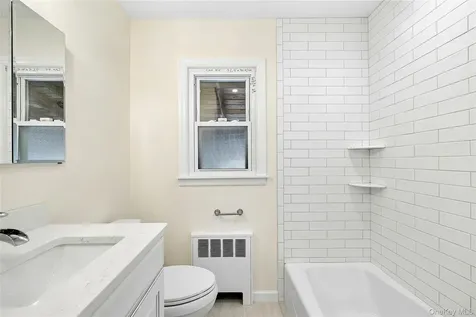 2 Dorset Lane South Farmingdale NY 11735
