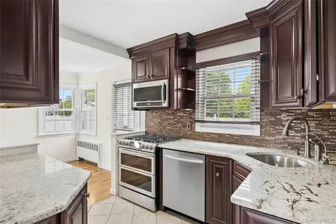 2 Dorset Lane South Farmingdale NY 11735