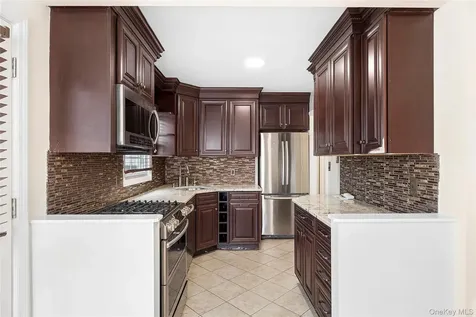 2 Dorset Lane South Farmingdale NY 11735
