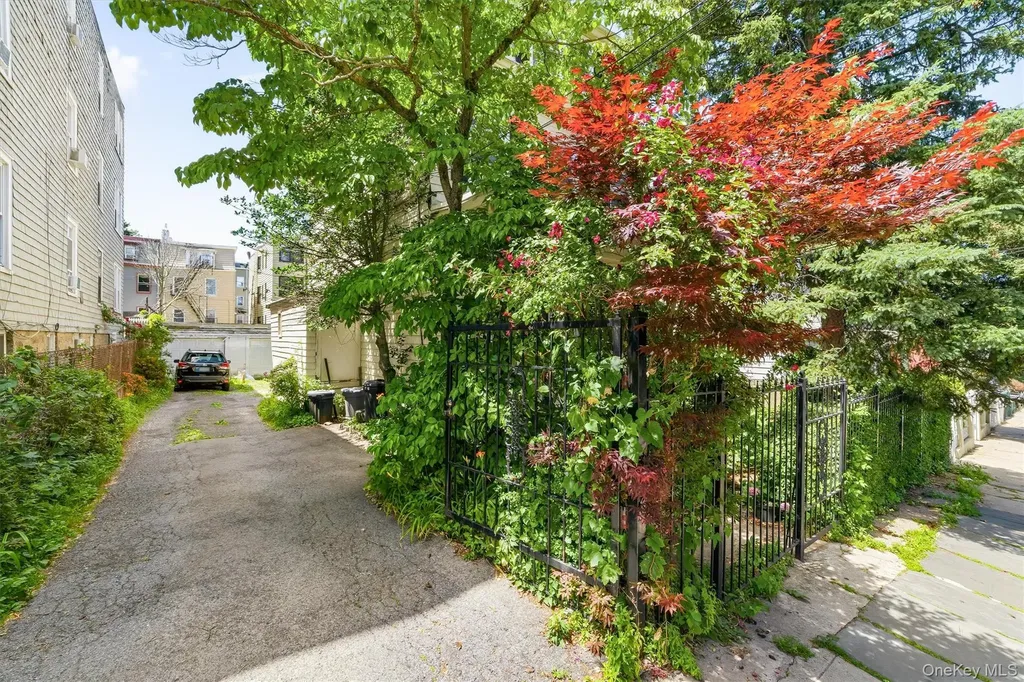 132 Webster Avenue Yonkers NY 10701
