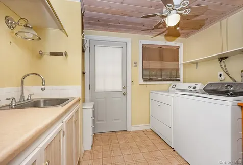 845 Karshick Street Bohemia NY 11716