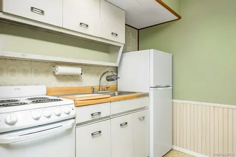 845 Karshick Street Bohemia NY 11716