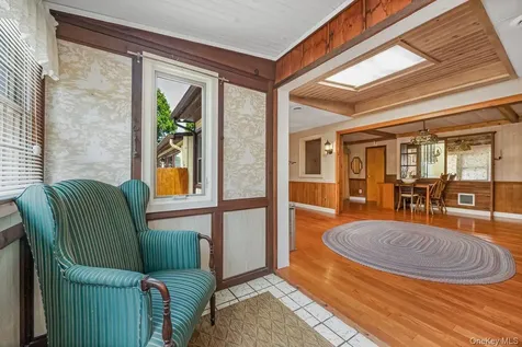 845 Karshick Street Bohemia NY 11716