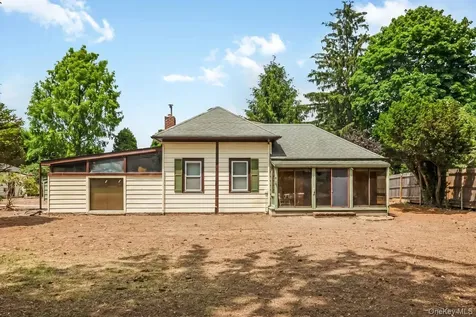 845 Karshick Street Bohemia NY 11716