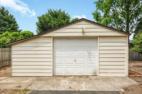 845 Karshick Street Bohemia NY 11716
