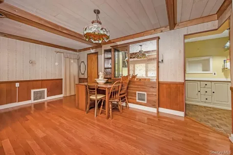 845 Karshick Street Bohemia NY 11716
