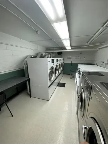 222 N Broadway Yonkers NY 10701