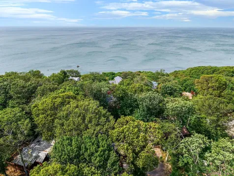 356 Oakleigh Avenue Baiting Hollow NY 11933