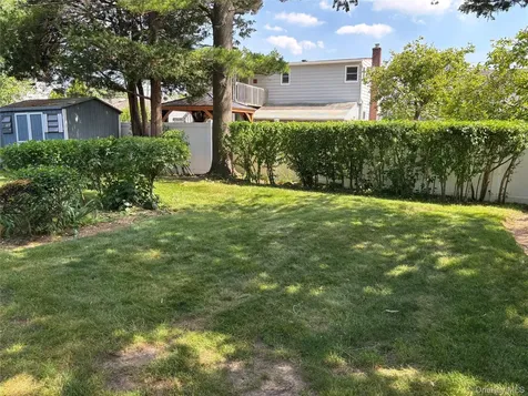 352 Boundary Avenue Massapequa NY 11758