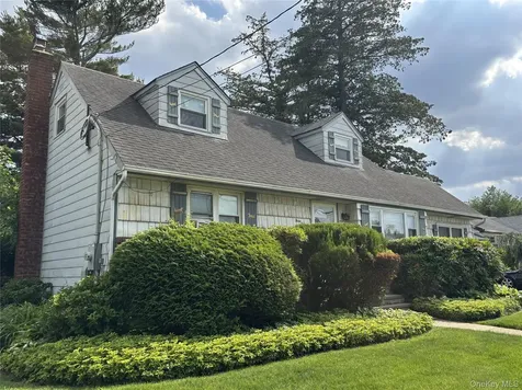 352 Boundary Avenue Massapequa NY 11758