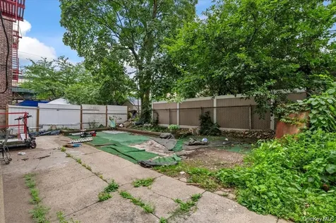 8644 123rd Street Richmond Hill NY 11418