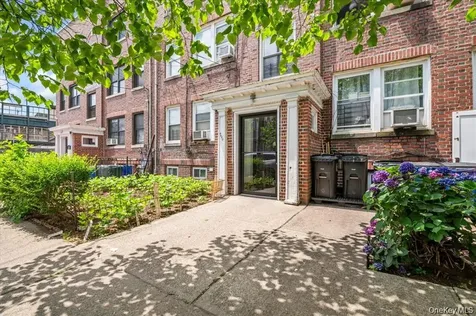 8644 123rd Street Richmond Hill NY 11418