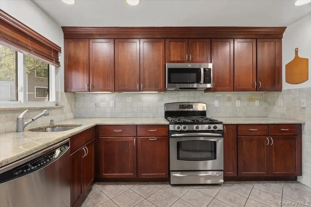 85 Park Drive Mount Kisco NY 10549