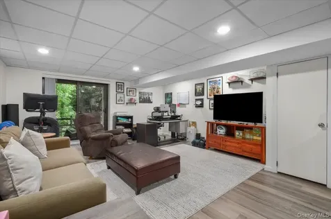 85 Park Drive Mount Kisco NY 10549