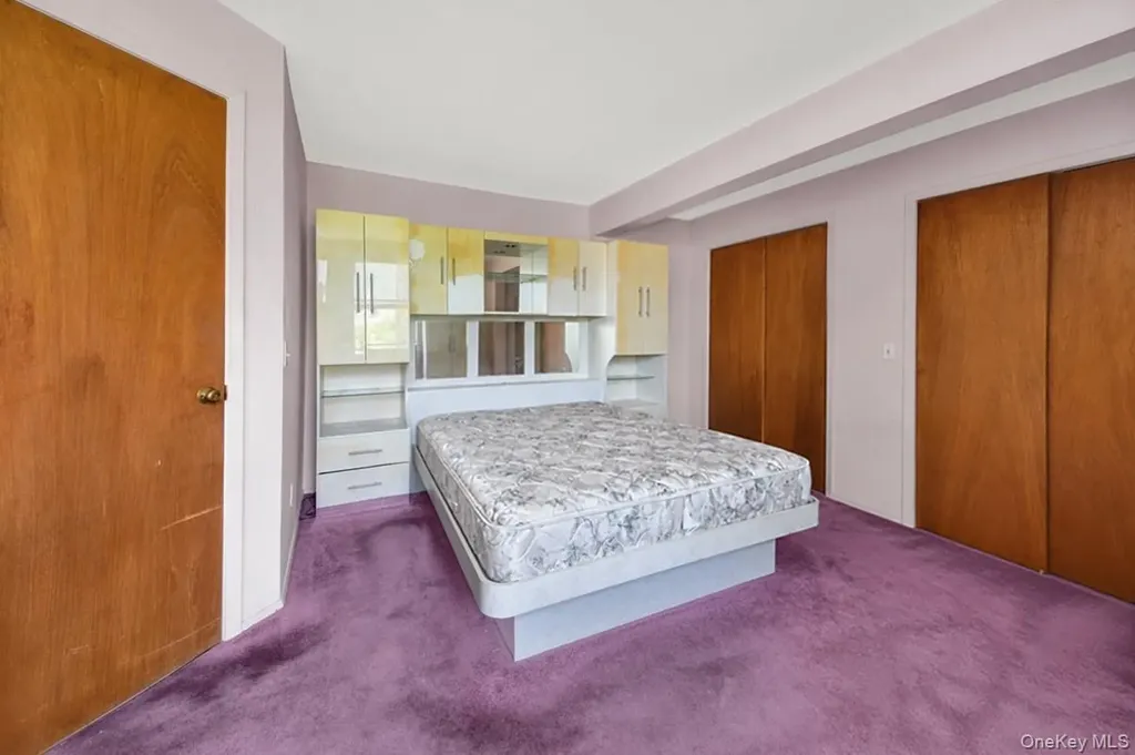 78 Maple Street Roslyn Heights NY 11577