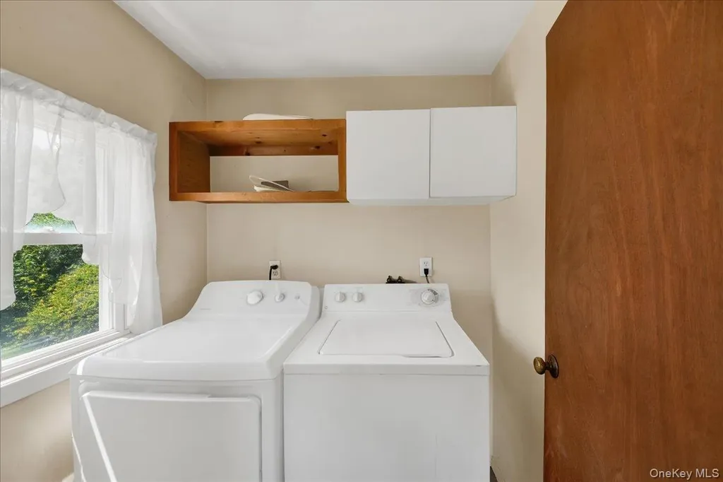 78 Maple Street Roslyn Heights NY 11577