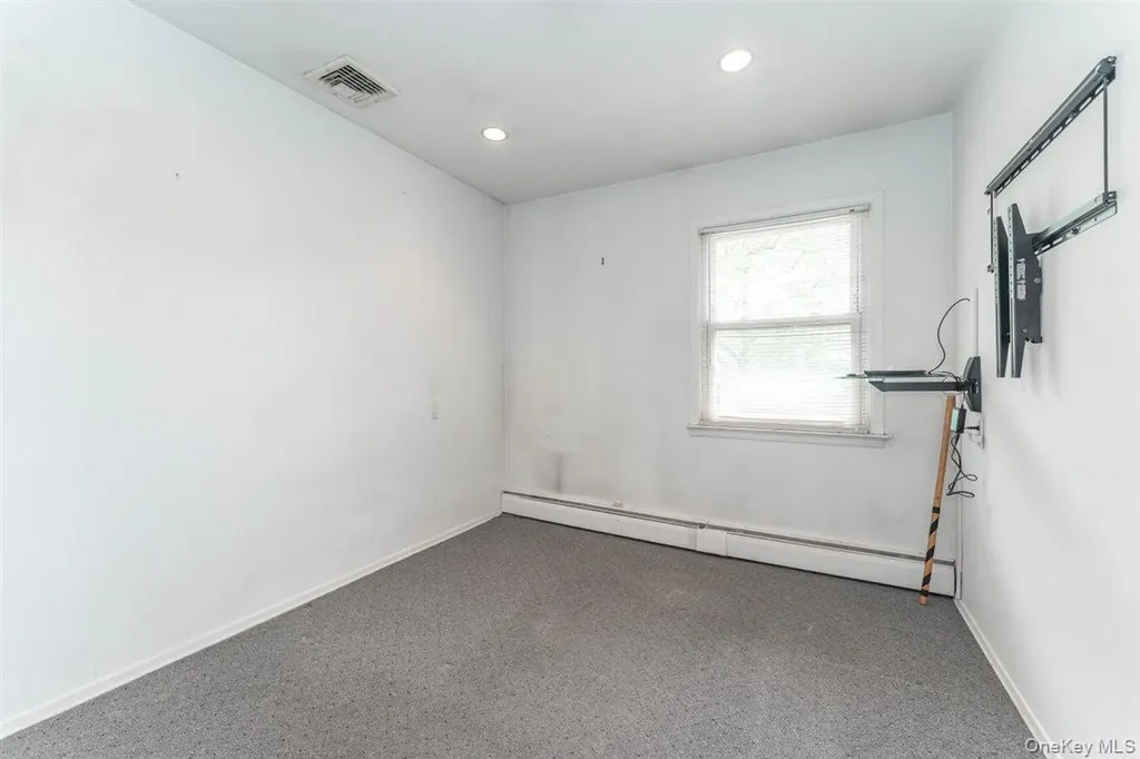 39 Gale Drive North Woodmere NY 11581