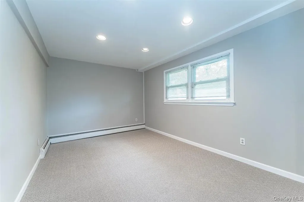 39 Gale Drive North Woodmere NY 11581