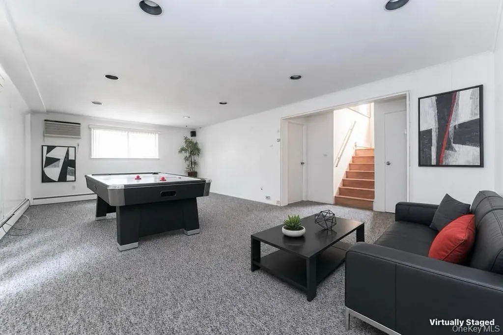 39 Gale Drive North Woodmere NY 11581
