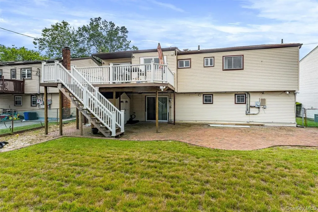 39 Gale Drive North Woodmere NY 11581