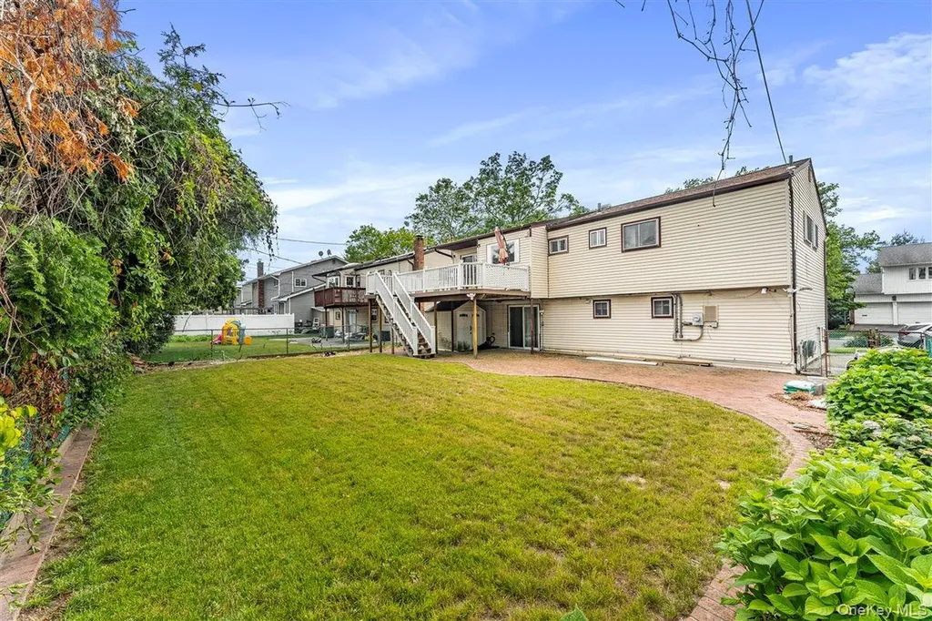 39 Gale Drive North Woodmere NY 11581