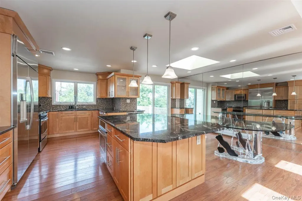 39 Gale Drive North Woodmere NY 11581
