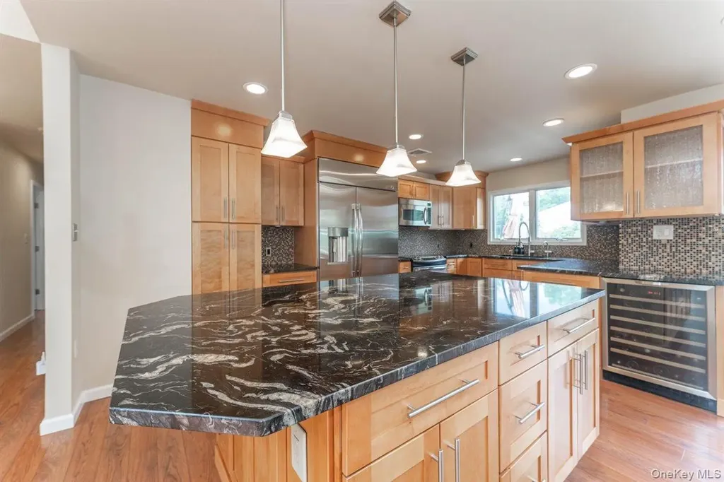 39 Gale Drive North Woodmere NY 11581