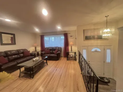 48 W 20th Street Deer Park NY 11729