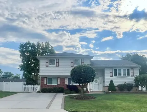 48 W 20th Street Deer Park NY 11729