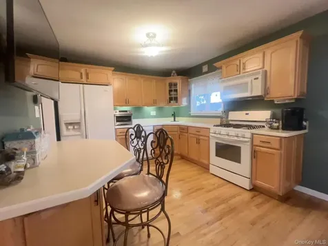 48 W 20th Street Deer Park NY 11729
