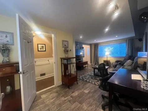48 W 20th Street Deer Park NY 11729