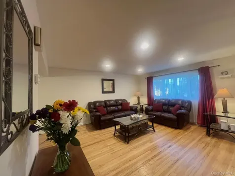 48 W 20th Street Deer Park NY 11729
