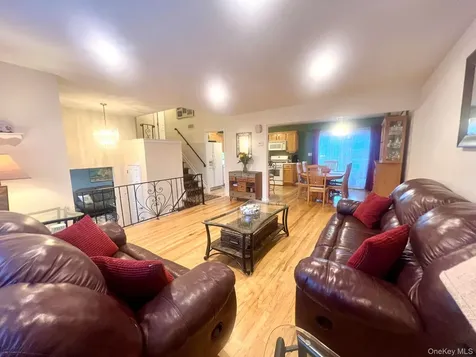 48 W 20th Street Deer Park NY 11729