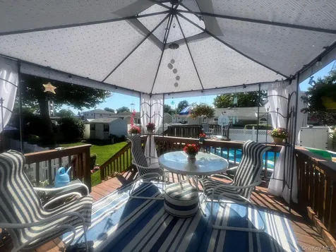 48 W 20th Street Deer Park NY 11729