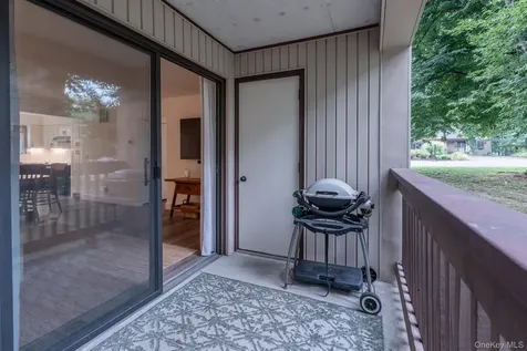303 Village Court Kingston NY 12401