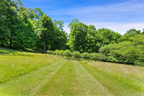 242 Croton Lake Road Katonah NY 10536