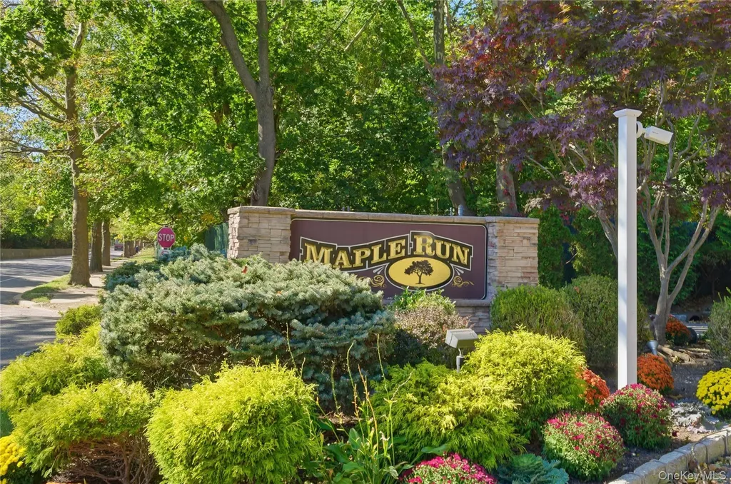 37 Maple Run Drive Jericho NY 11753